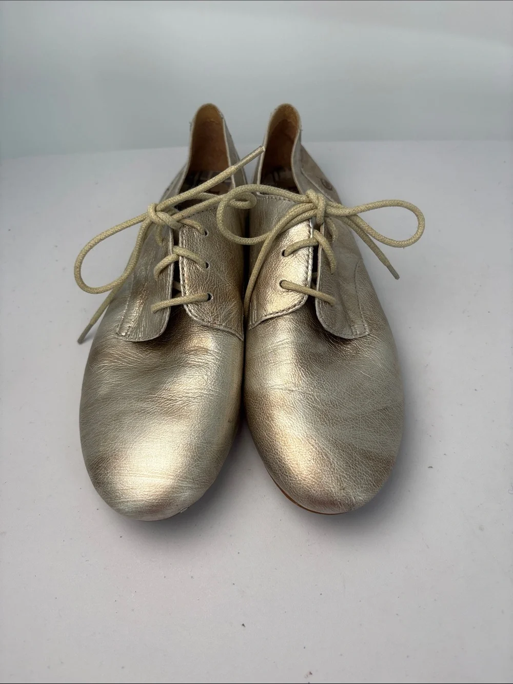 🧠 Born Metallic light gold leather Lace-Up jazz flats. Oxfords.